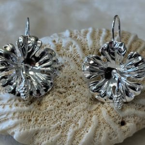 Sterling silver hibiscus flowers earrings.