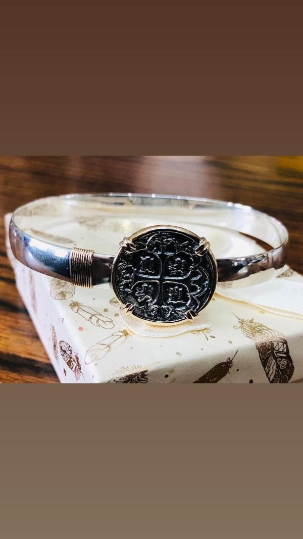 14 k gold framed with sterling silver wire coin bracelet. - Image 2