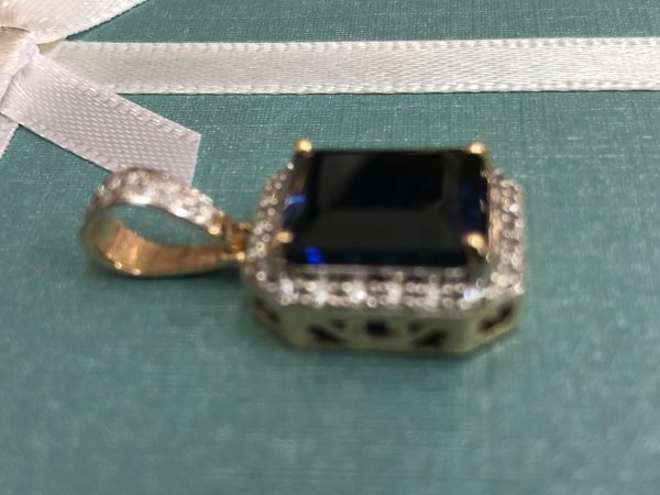 Solid 14 k gold blue sapphire Stone Pendant 5.2 gram. - Image 2