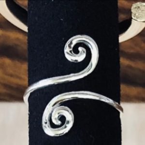 Sterling silver toe ring.
