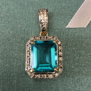 Solid 14 k gold Aquamarine Stones pendant 4.6 gram.