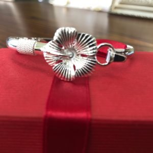 sterling silver(925)  hibiscus bracelet.