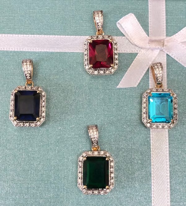 Solid 14 k gold Emerald stone Pendant 4.7 grams. - Image 4