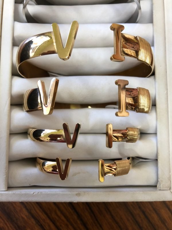 VI bracelet. - Image 2